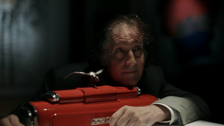 Crumb Catcher Won’t Take No for an Answer