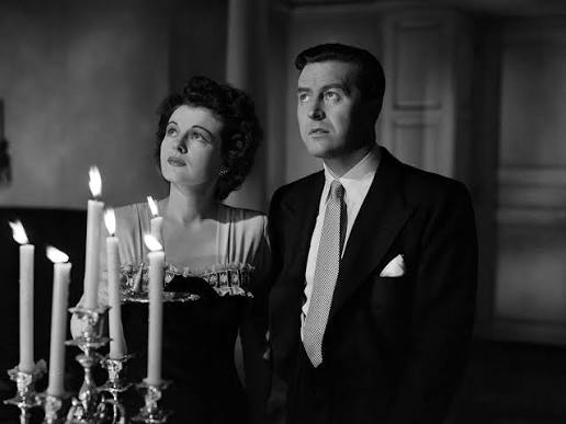 Five Classic Ghost Movies Every Genre Fan Needs to Watch