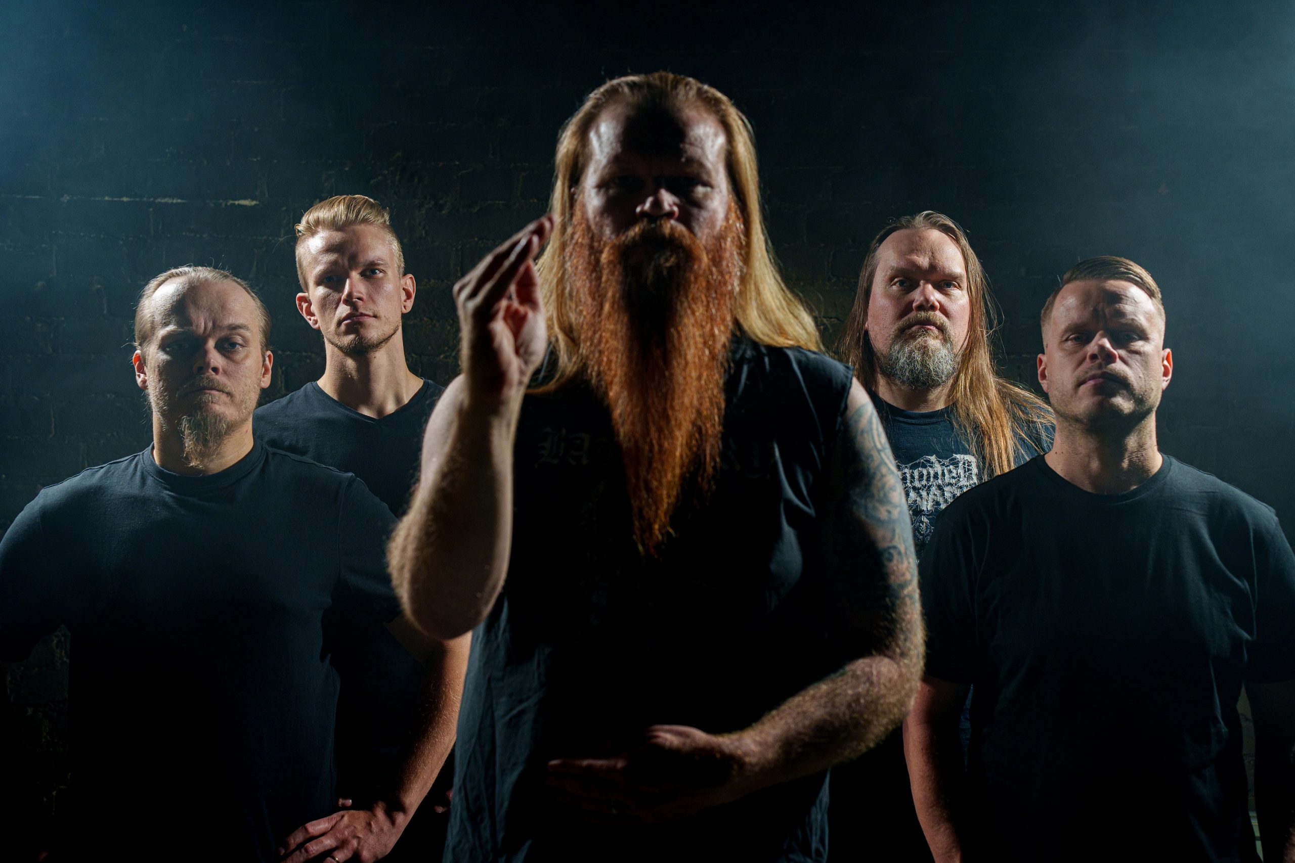 Se, Josta Ei Puhuta Unleash Muinaiset jumalat kuuntelevat Ahead of Forth Album